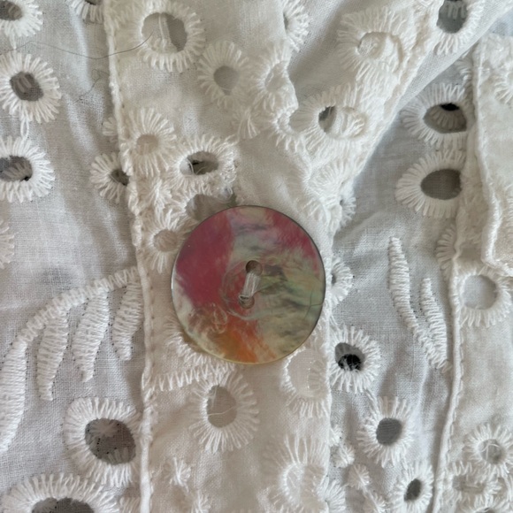 Cropped Eyelet Blouse - Picture 3 of 6